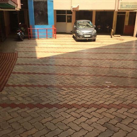 Bharati Lodge ฮูบลิ ภายนอก รูปภาพ