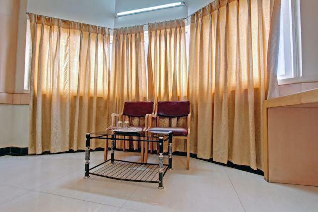Bharati Lodge ฮูบลิ ภายนอก รูปภาพ