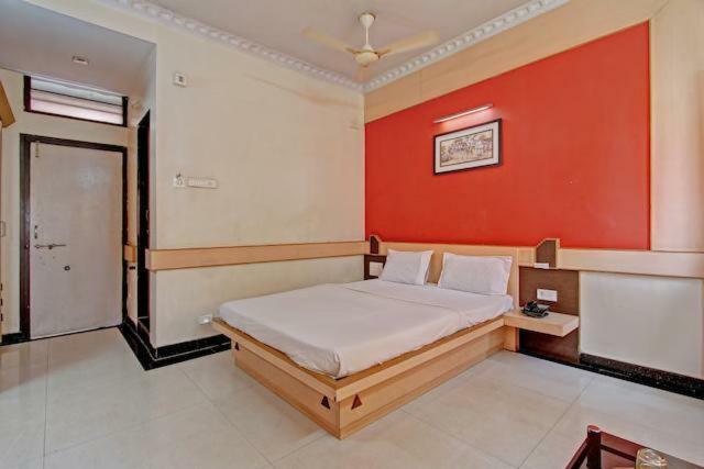 Bharati Lodge ฮูบลิ ภายนอก รูปภาพ